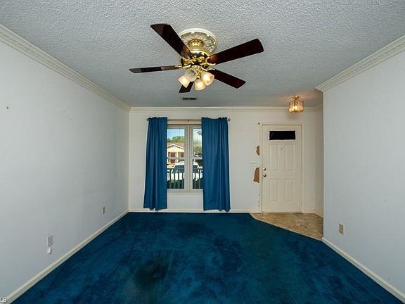 3rd image of 1418 Bailey Cir