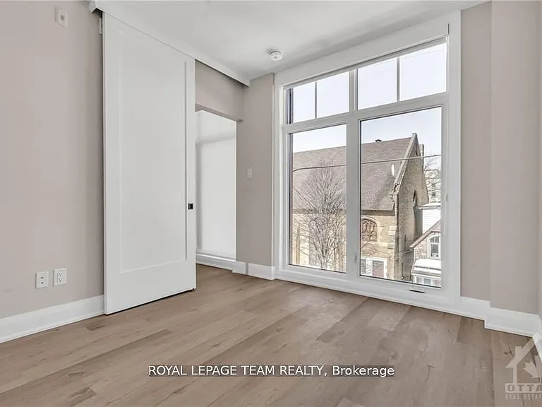 58 Florence St #2 — Photo 10