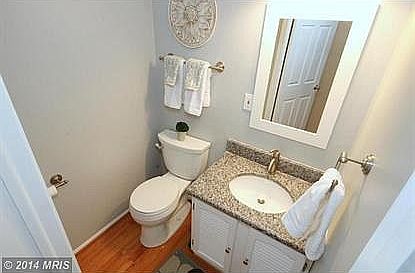1/2 Bath