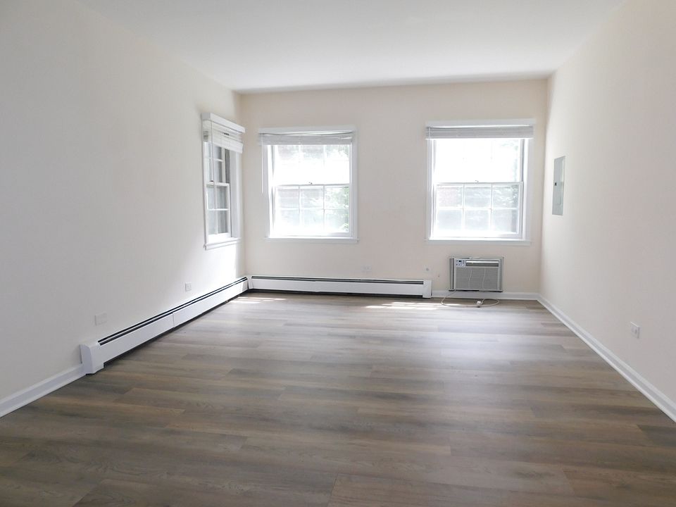 1st image of 2620 Central St #1