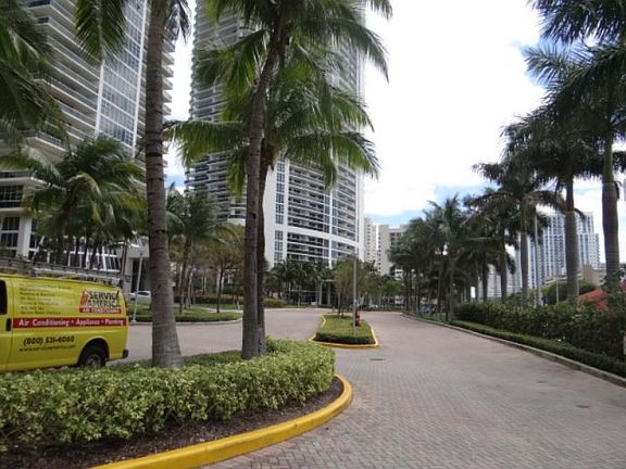 5th image of 1800 S Ocean Dr APT 506