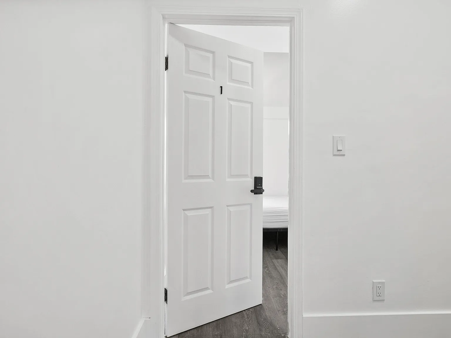 4 bed, 2.0 bath, 1300 sqft, $1,481 — Photo 1