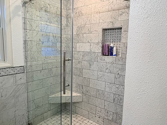 5th image of 1428 Mountain Blvd