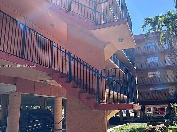 3rd image of 1990 W 56th St APT 1320