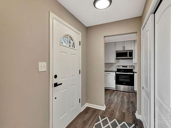 4th image of 130 Elaine Dr