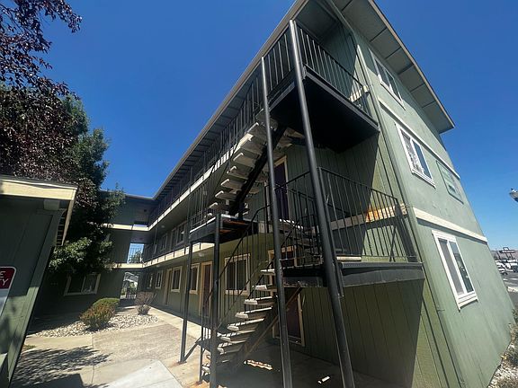 3rd image of 1800 Prater Way APT A11