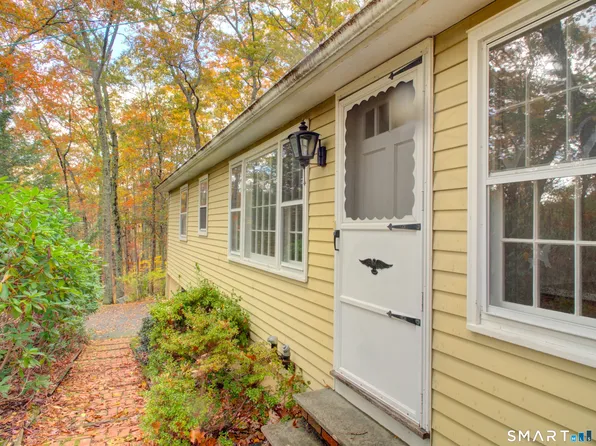 67 Mulberry Road, Mansfield, CT 06250