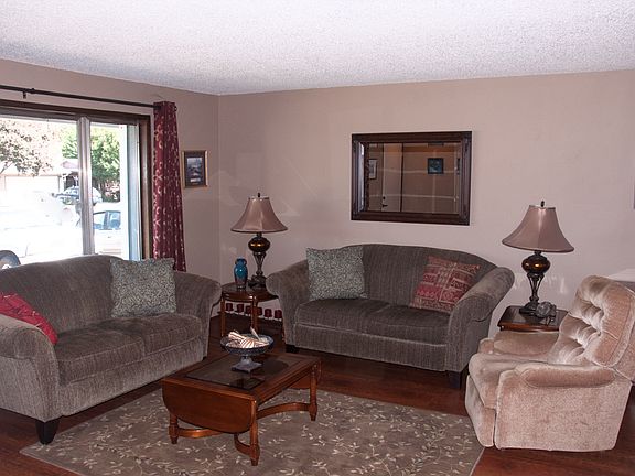 2nd image of 539 NE 39th Ct