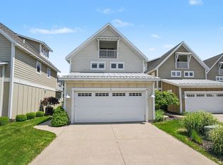 920 W Savidge St #6, Spring Lake, MI 49456