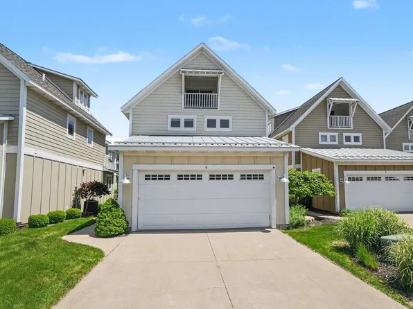 920 W Savidge St #6, Spring Lake, MI 49456