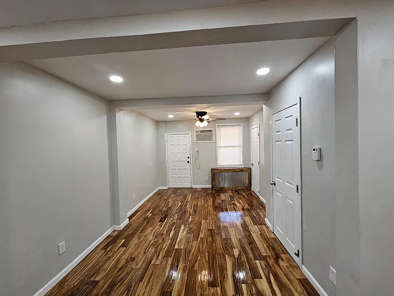 2702 Pratt St — Photo 5