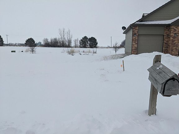 2nd image of 2030 Greenway Dr