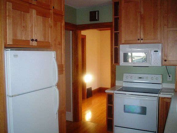 3rd image of 4832 Washburn Ave S