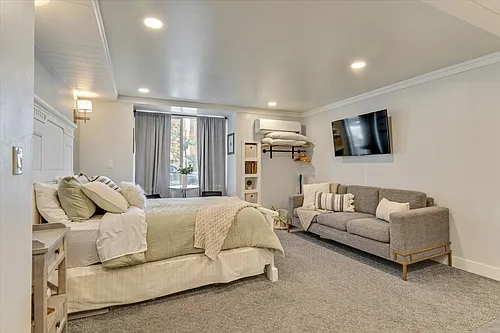 2105 Prospector Ave #208 Photo 1