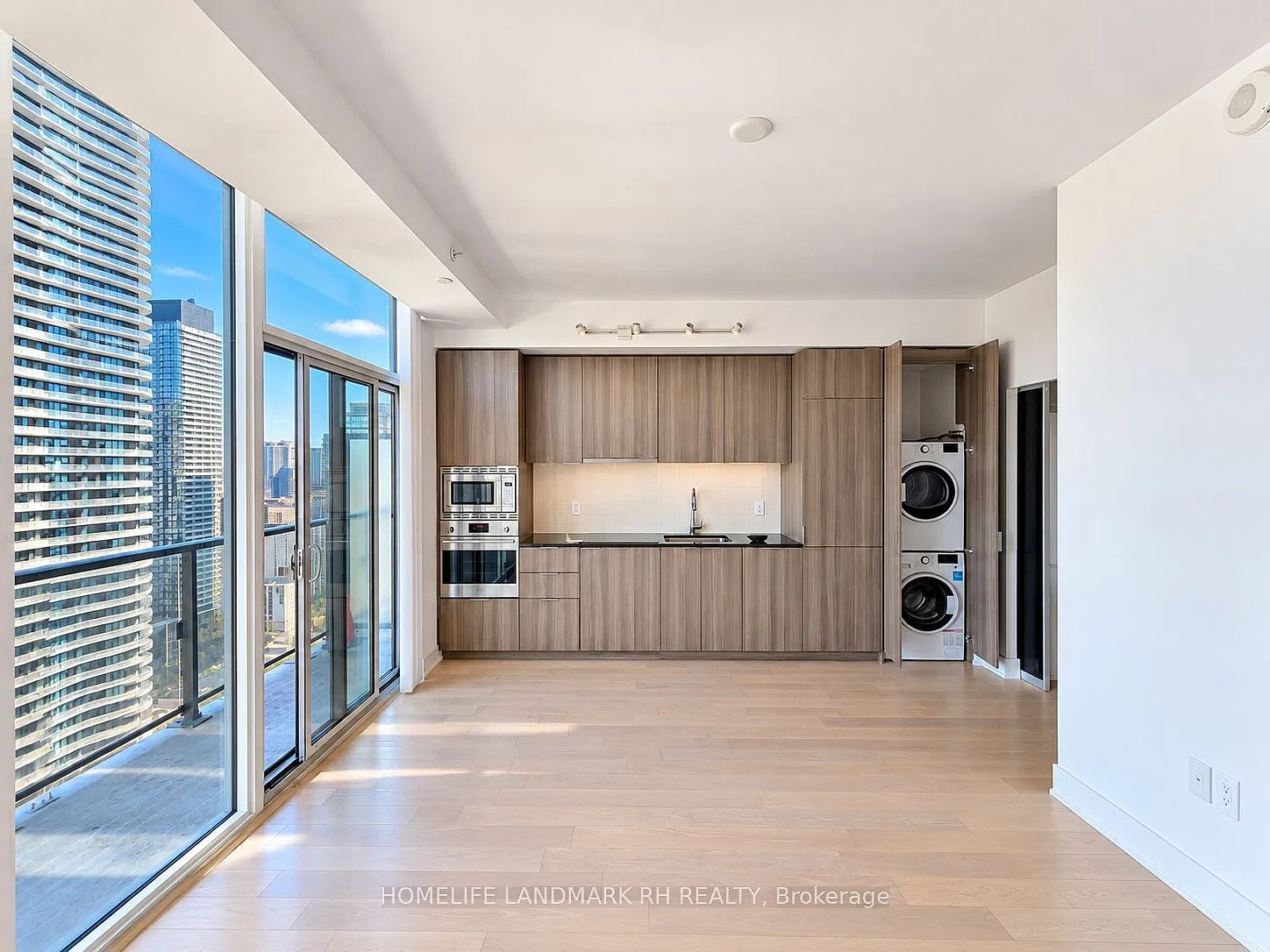 2 bed, $2,450 — Photo 2