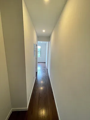 Rented by Max Apt LLC | media 12