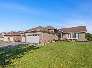 931 Destiny Dr, Matteson, IL 60443
