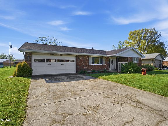 3rd image of 1044 Woodland Dr