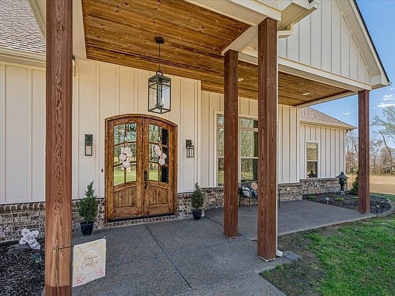 2nd image of 6035 Feathers Chapel Dr