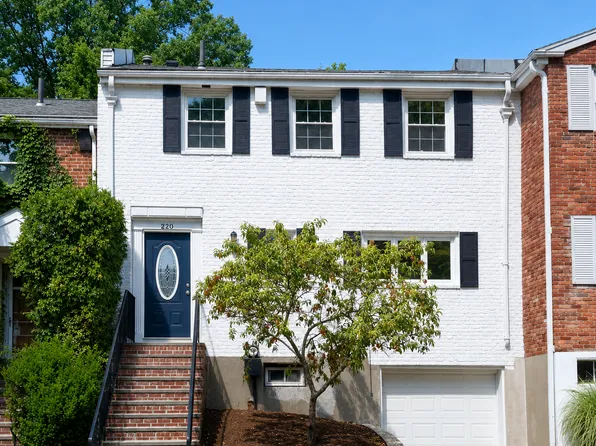 220 Kent St Unit 220, Brookline, MA 02446