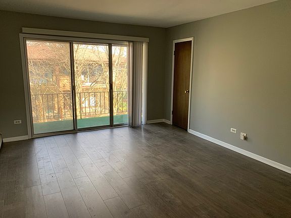 2nd image of 516 Lincoln Ln APT 2N