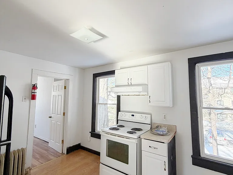 8 Ann St #2F — Photo 4