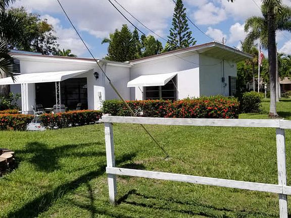 4th image of 702 S Palmway