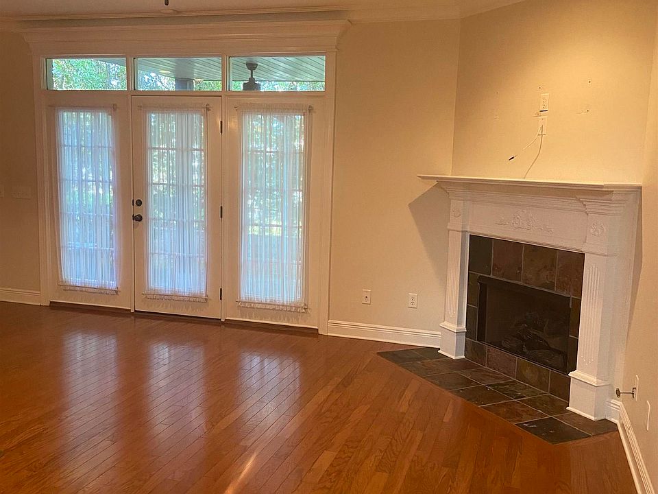 2nd image of 2800 Belle Chase Ln Unit 8