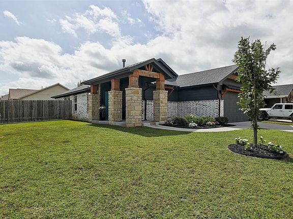 4th image of 15924 Flat Hill Ln