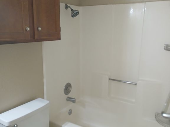 4th image of 5101 Middlecoff Rd APT 2