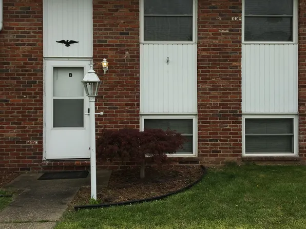 107 Devol Dr APT B, Marietta, OH 45750