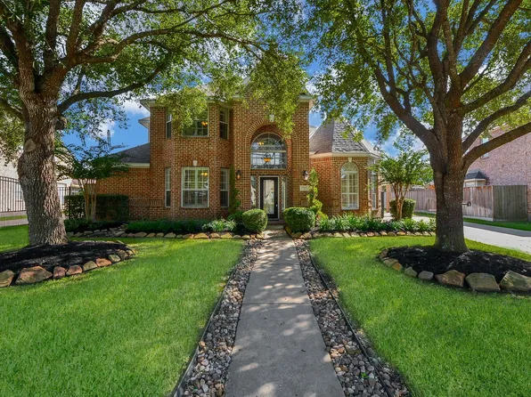 17327 E Mill Village Cir, Houston, TX 77095