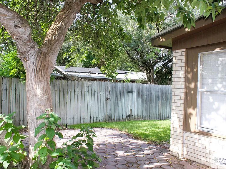 1209 E Williamson Ave — Photo 21