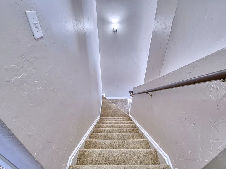1000 Townley Cir — Photo 19