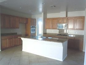 3rd image of 6804 Rolling Oaks Ct