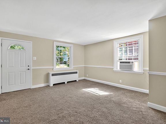 4th image of 337 S Morris Ave
