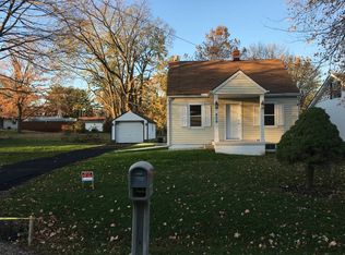 809 Highview Ct, Creve Coeur, IL 61610