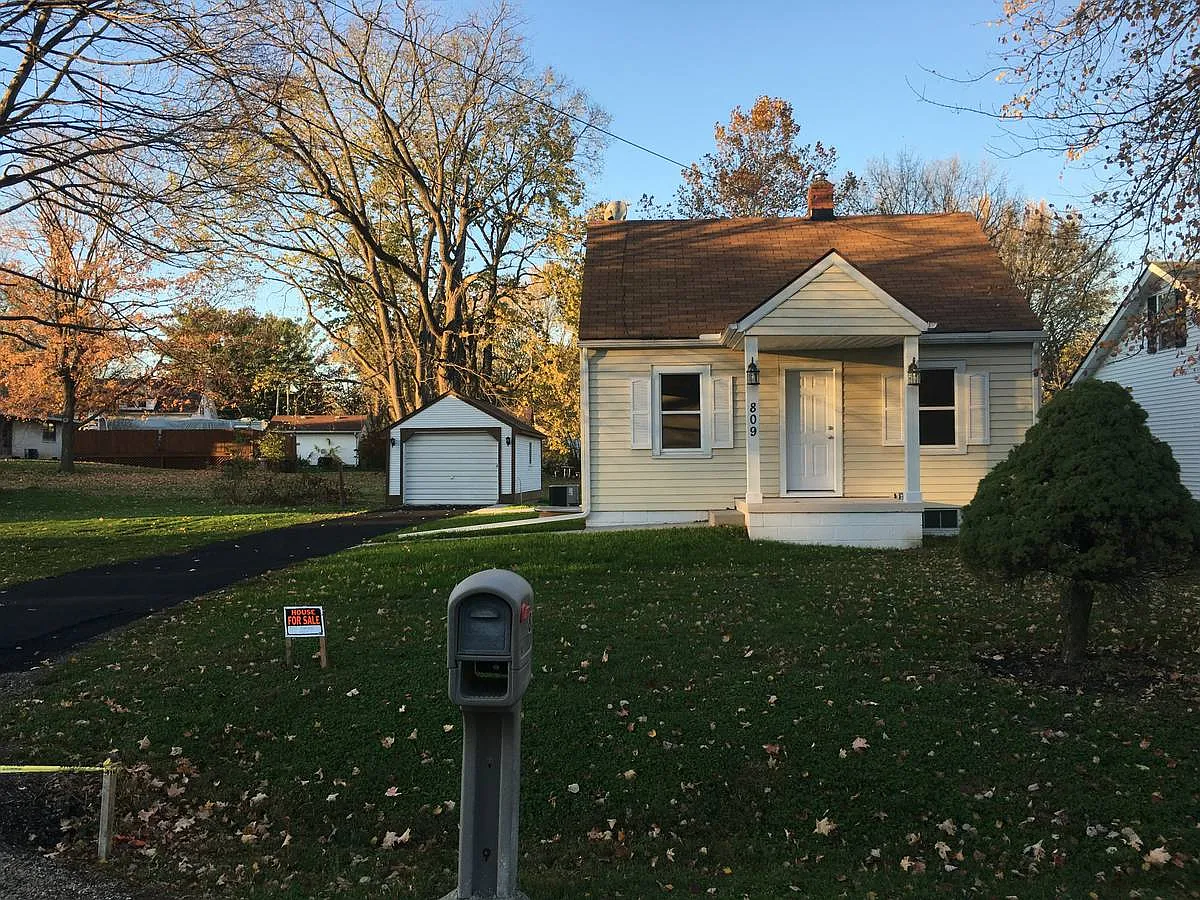 809 Highview Ct photo 1