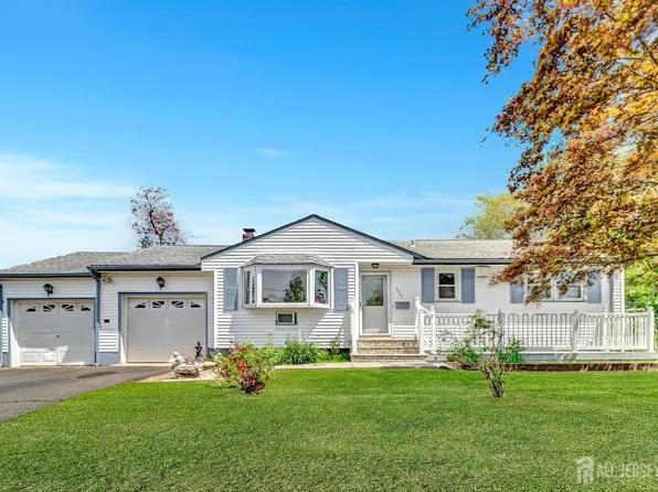 1037 Charter St, Piscataway, NJ 08854