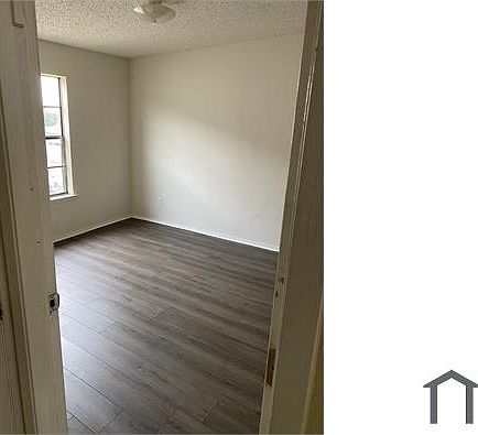 3rd image of 4832 Wellesley Ave APT C