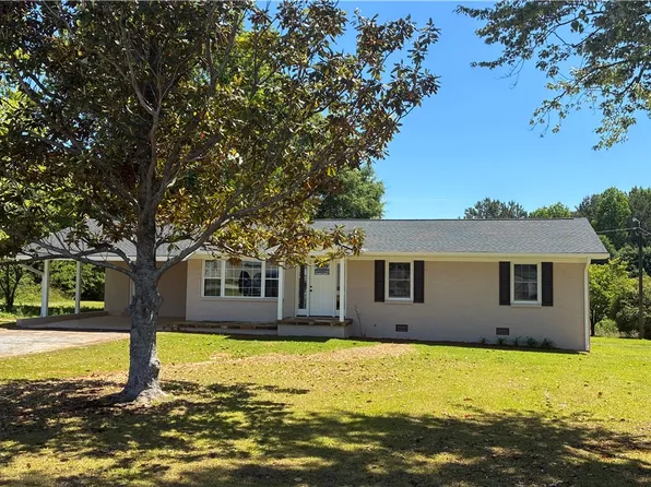 1238 Ebenezer Rd, West Union, SC 29696
