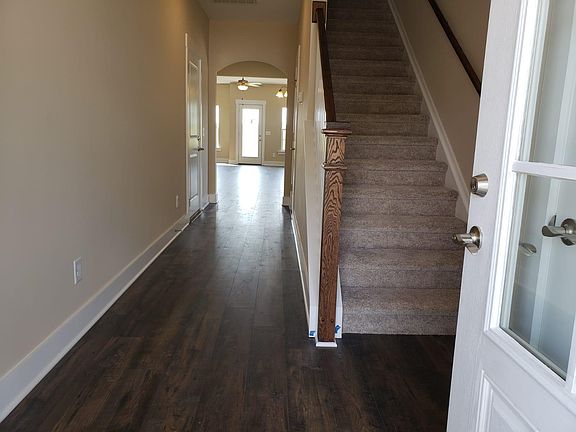 Hardwood 1st floor