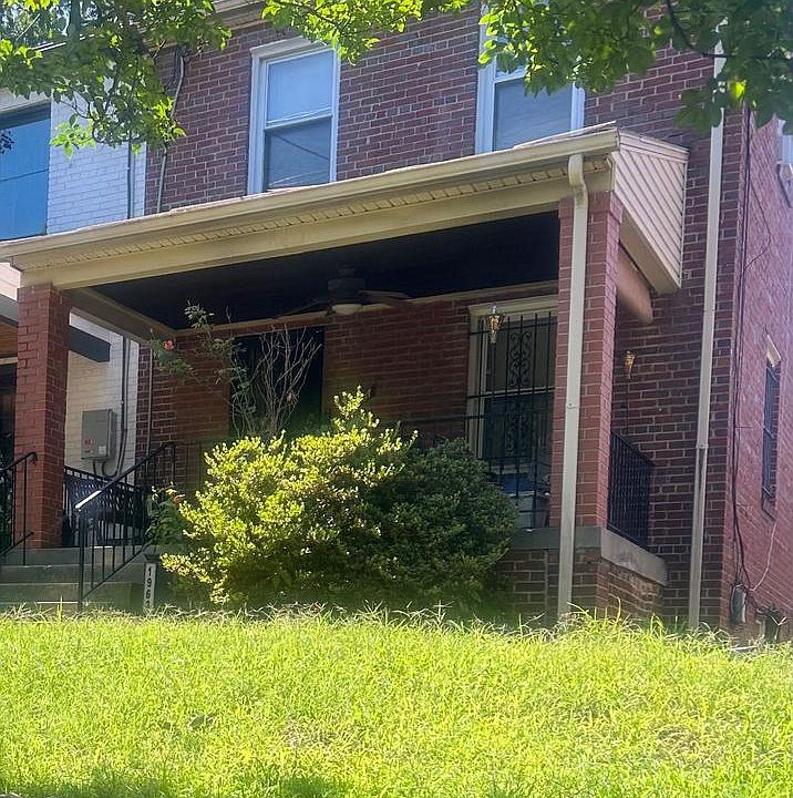 1st image of 1963 S St SE