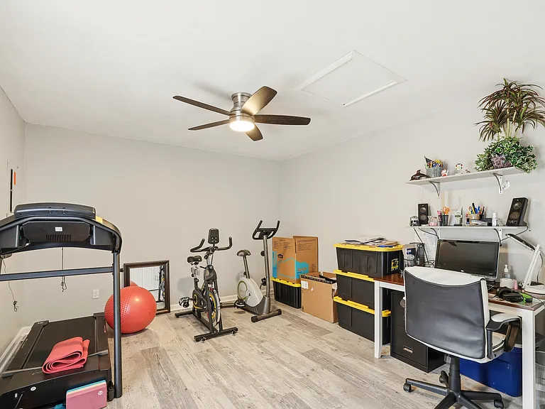 3235 Mound Dr — Photo 20