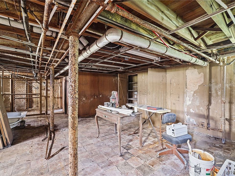 28th image of 328 Highgate Ave