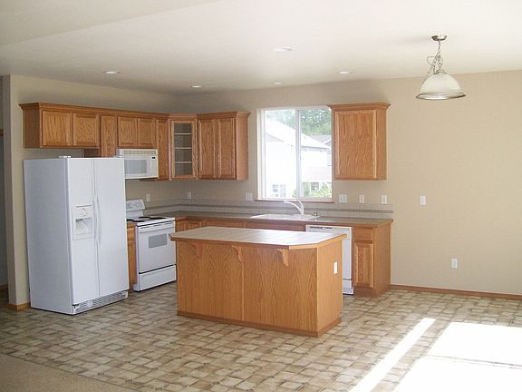 Oak cabinets + appliances included