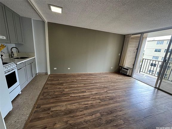5th image of 2345 Ala Wai Blvd APT 1015