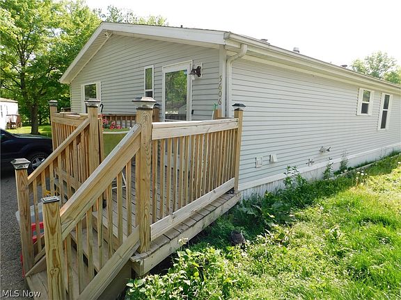 3rd image of 5606 White Oak Dr