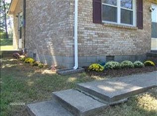 810 Helton Dr, Clarksville, TN 37042