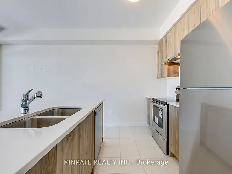 40 Freedom Cres — Photo 5